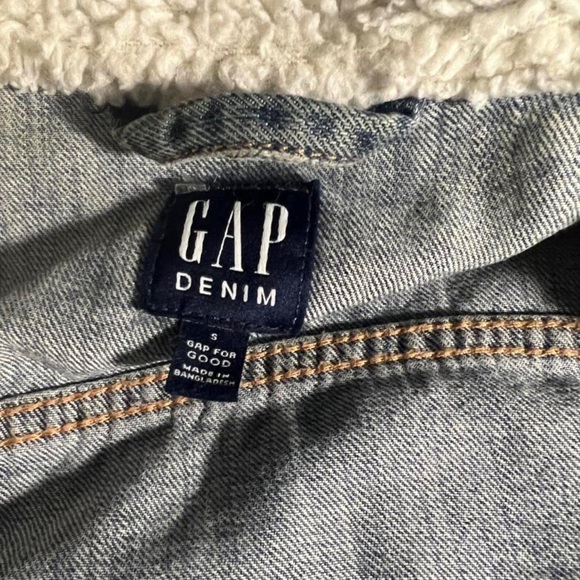 Gap Denim Sherpa Lined Jacket - Picture 2 of 2